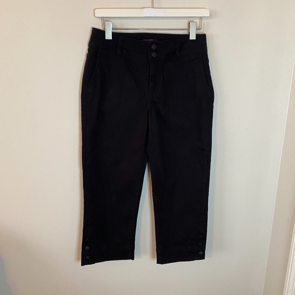 NYDJ  Black Capri Jeans Size 2 - Picture 1 of 9